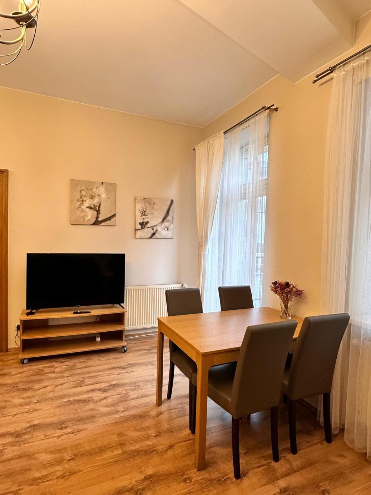 Mikolajska Apartments With Lift Красков Екстериор снимка