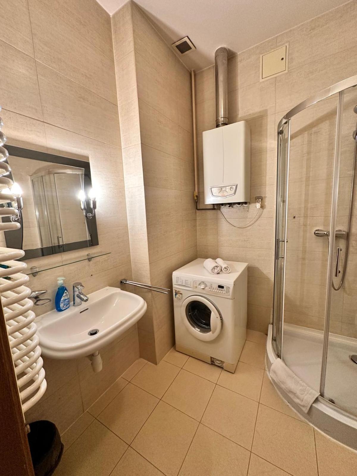 Mikolajska Apartments With Lift Красков Екстериор снимка